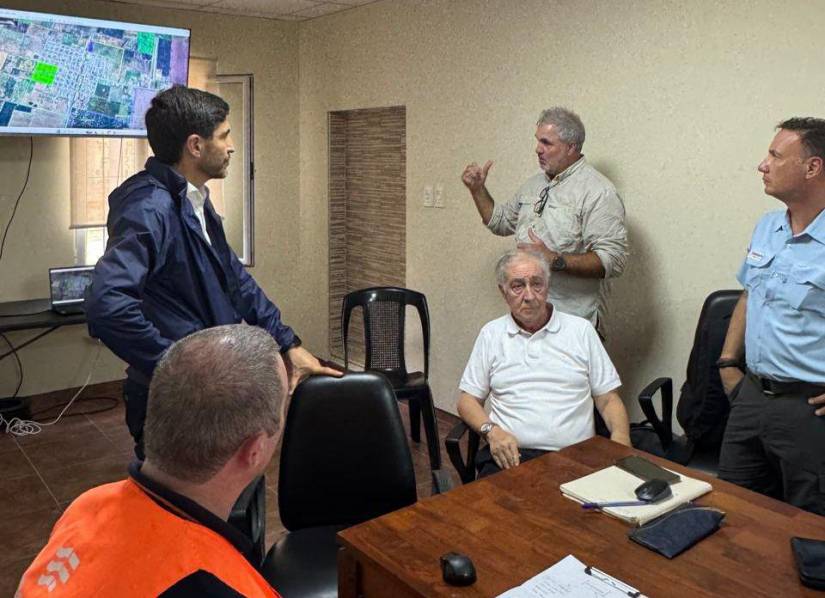 Villa Minetti: Pullaro supervisó la defensa hídrica y el funcionamiento de las bombas