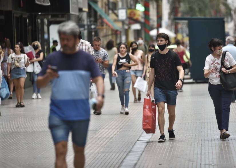 Primavera en los comercios: sorteos, arte y descuentos en más de 500 locales santafesinos