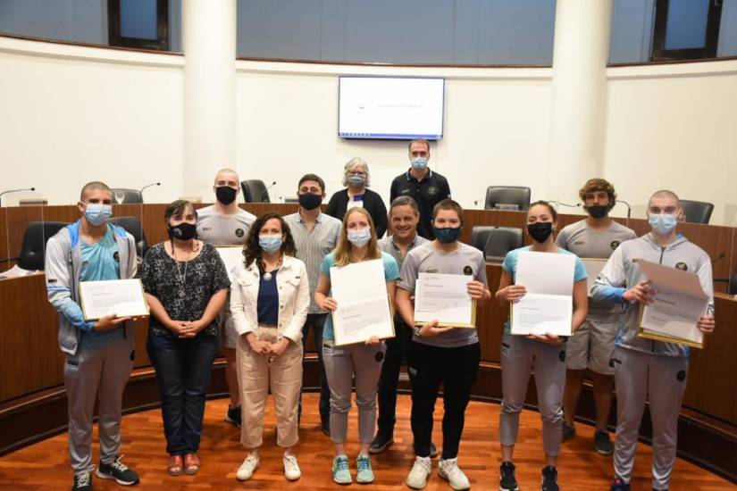 El Concejo reconoció a jóvenes deportistas santafesinos