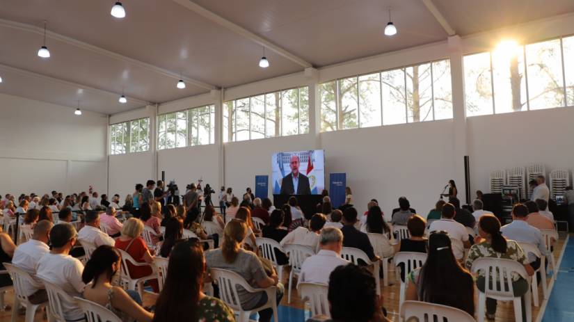 Perotti inauguró el nuevo edificio del Instituto de Profesorado N°4 