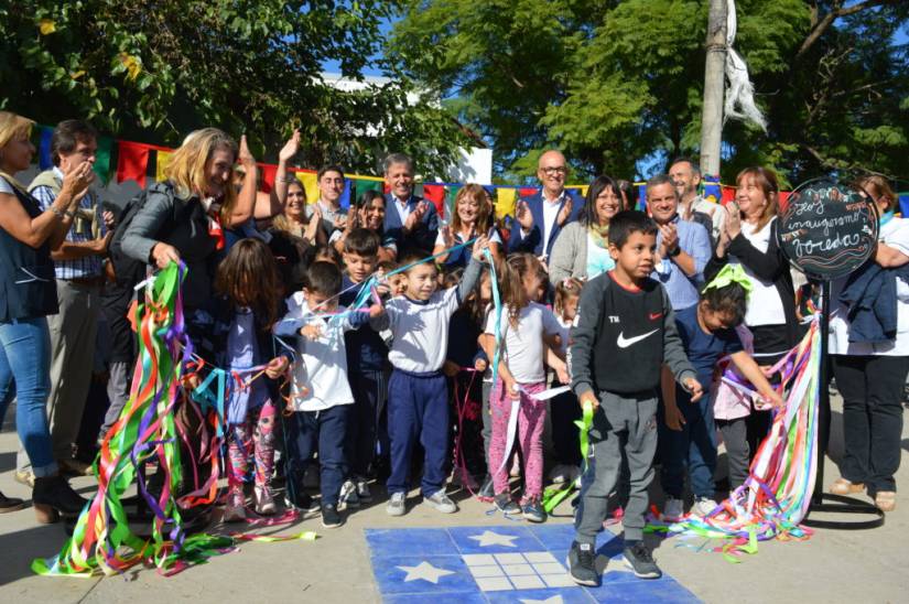 Emilio Jatón: “Estas obras le cambian la vida a los docentes, a los chicos y al barrio”