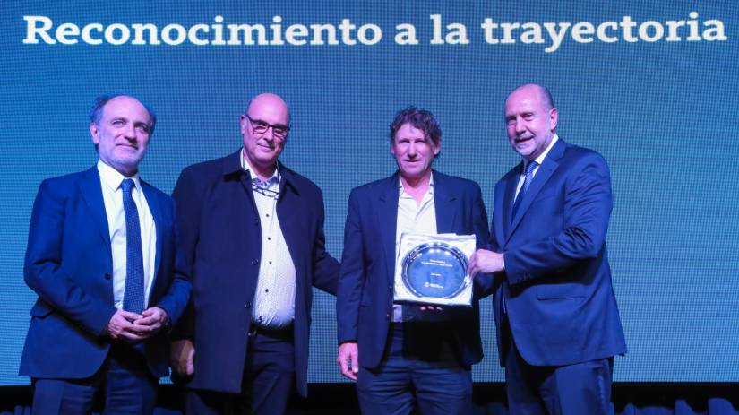 El Gobernador Omar Perotti participó de la entrega de premios del Banco Nación a Pymes de Santa Fe