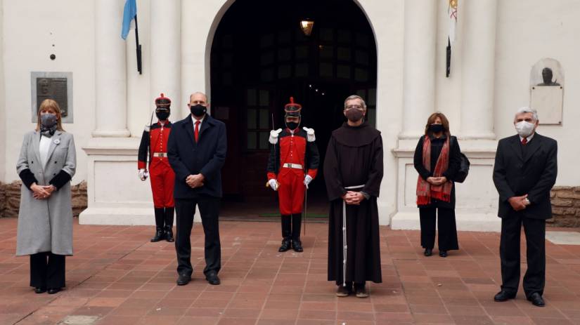 Omar Perotti, participó del acto por el 182º Aniversario del fallecimiento del Brigadier Gral. Estanislao López