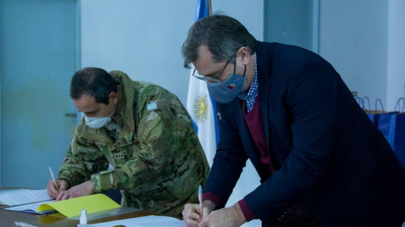 La Provincia firmó un convenio con el Ejército Argentino de apoyo y asistencia a la comunidad