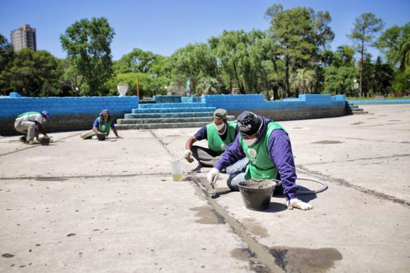 La Municipalidad avanza con la puesta a punto de los piletones del Parque Garay