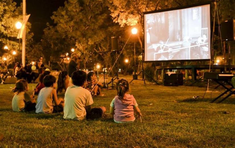 Verano Capital: “Cine itinerante por los derechos” comienza en la Costanera Oeste